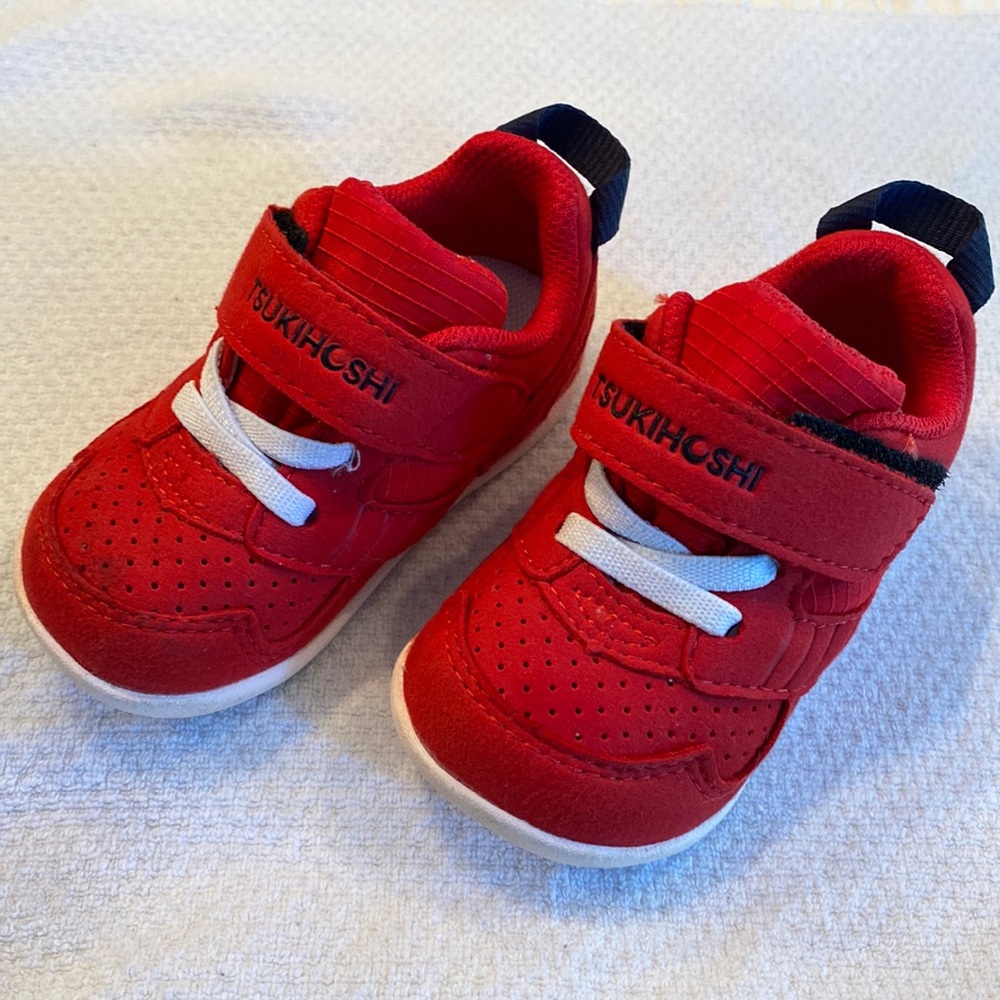 Tsukihoshi red baby shoe size 4.5